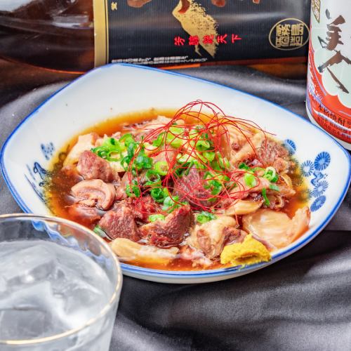 [You won't be able to resist the soft and tender Wagyu beef! "Stewed beef sinew" goes great with alcohol]
