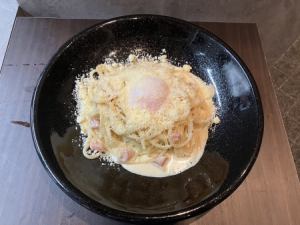 Carbonara with hot egg