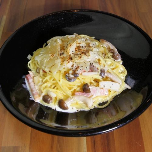 Grilled cheese mushroom cream pasta \1400 (tax included \1540)