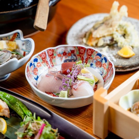 5月～6月《梅子暢飲120分鐘套餐》炭烤鮪魚/3種生魚片拼盤等〈共7道菜〉4,500日圓（含稅）