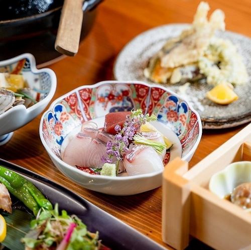 鬆套餐 8道菜 共8,000日圓