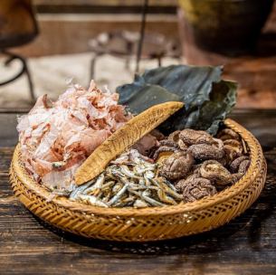 【削りたての鰹節】口の中に広がる豊かな風味をご堪能あれ
