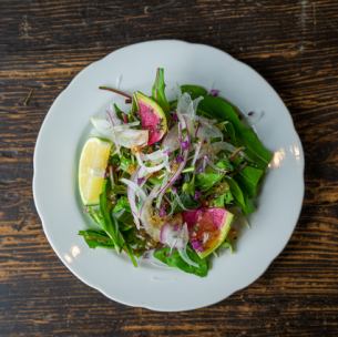 最后配上一份装饰沙拉（免费）