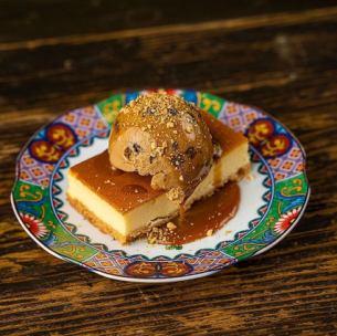 纽约芝士蛋糕配焦糖酱和浓缩咖啡冰淇淋