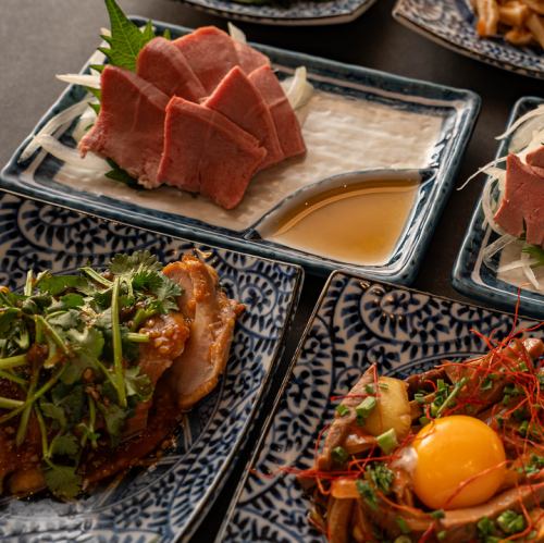 もつ焼き屋ならではの逸品料理も多数ご用意。