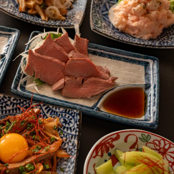 もつ焼き屋ならではの逸品から、居酒屋定番メニューまでご用意!