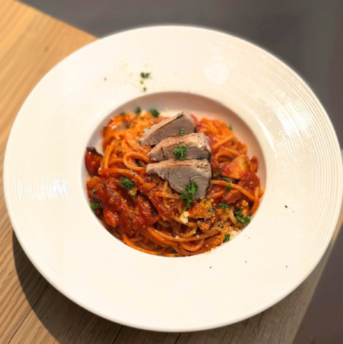 佐良浜産 カツオのトマトパスタ