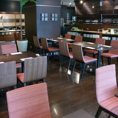 オシャレな店内は最大90名迄。駅から徒歩3分。集合解散にも便利