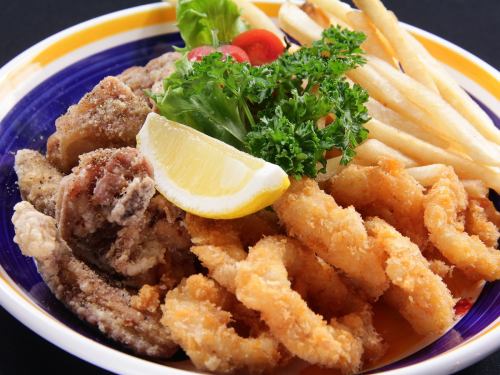[Calamari fritta] Squid and onion ring frit ~ with salsa sauce ~