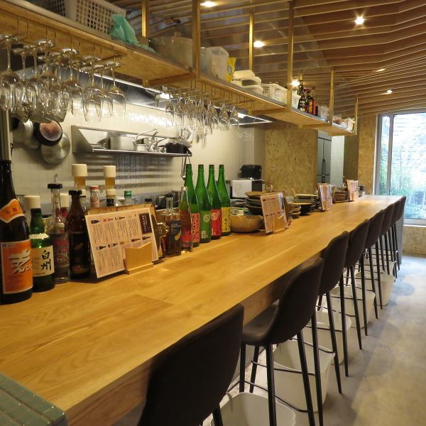 A popular bistro serving natural wine and charcoal-grilled food!Please enjoy the marriage of wine and our original dishes♪ Please feel free to visit us not only for those who like wine, but also for wine beginners.We will also recommend wines that go well with the food.