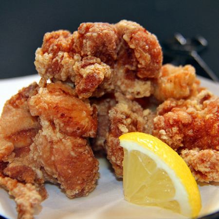 Deep-fried chicken wings (salty sauce / salt) 150g per person (3-4 pieces)