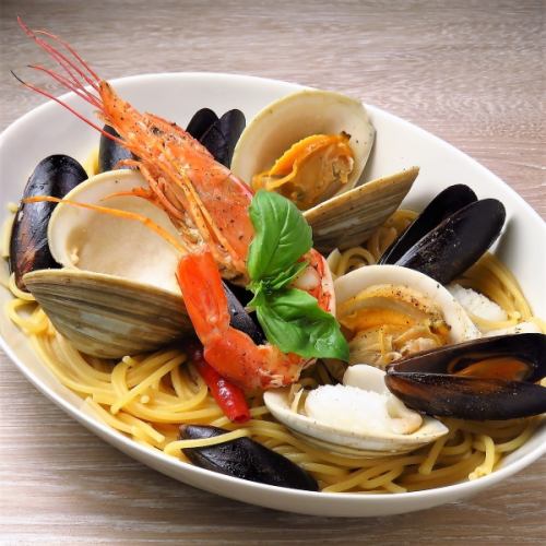 豊富な種類のパスタ