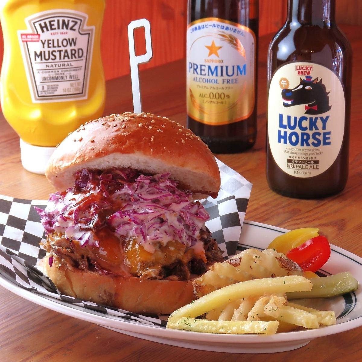 12時間低温で調理したプルドポークバーガー、一度食べたら虜！