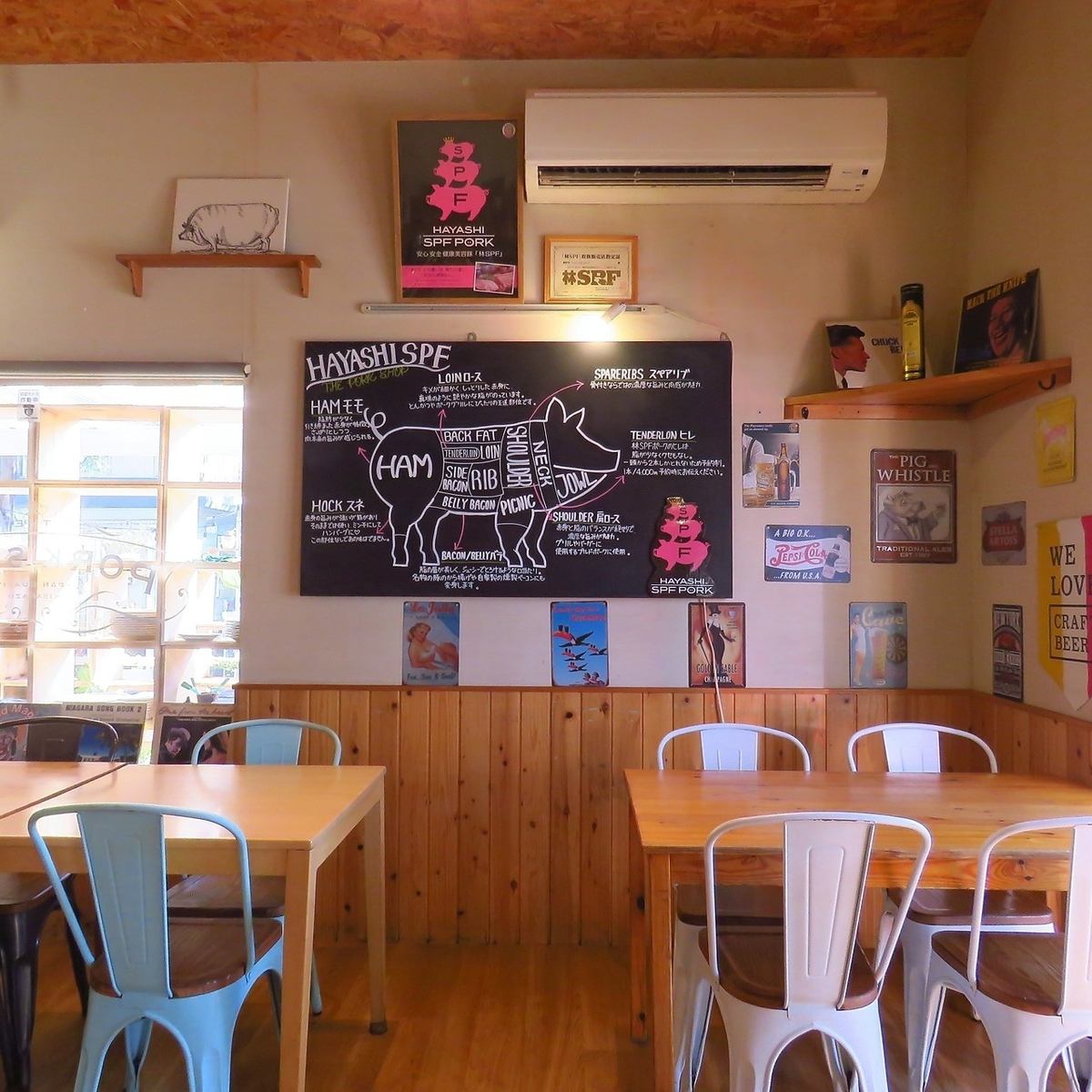 店内は小型犬のみOK！お子様連れ歓迎！テラスは大型犬OK