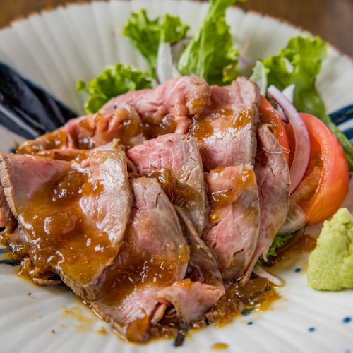 【とろける口溶け】黒毛和牛のローストビーフ1580円(税込)