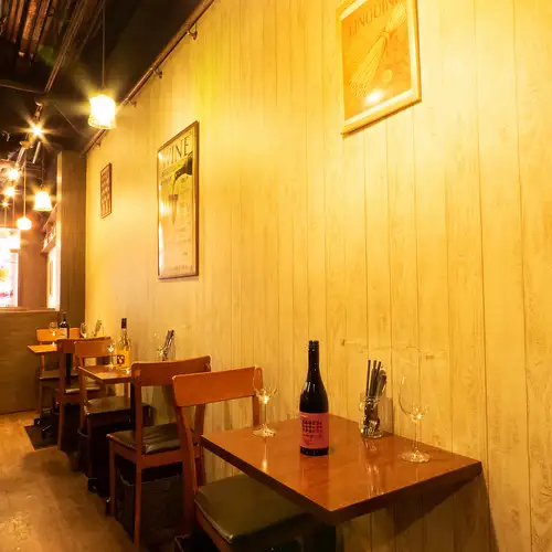 Table seating for 2 people