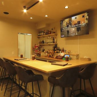 【カウンター席×6席】