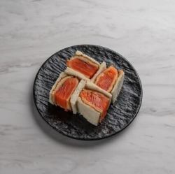 サーモンのカツサンド