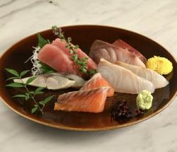 本日の刺身盛り合わせ