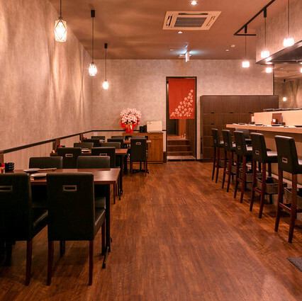 店内貸切は、着席の場合最大70名様まで、立食の場合は最大80名様までご利用可能です♪※お電話にて直接ご相談下さい