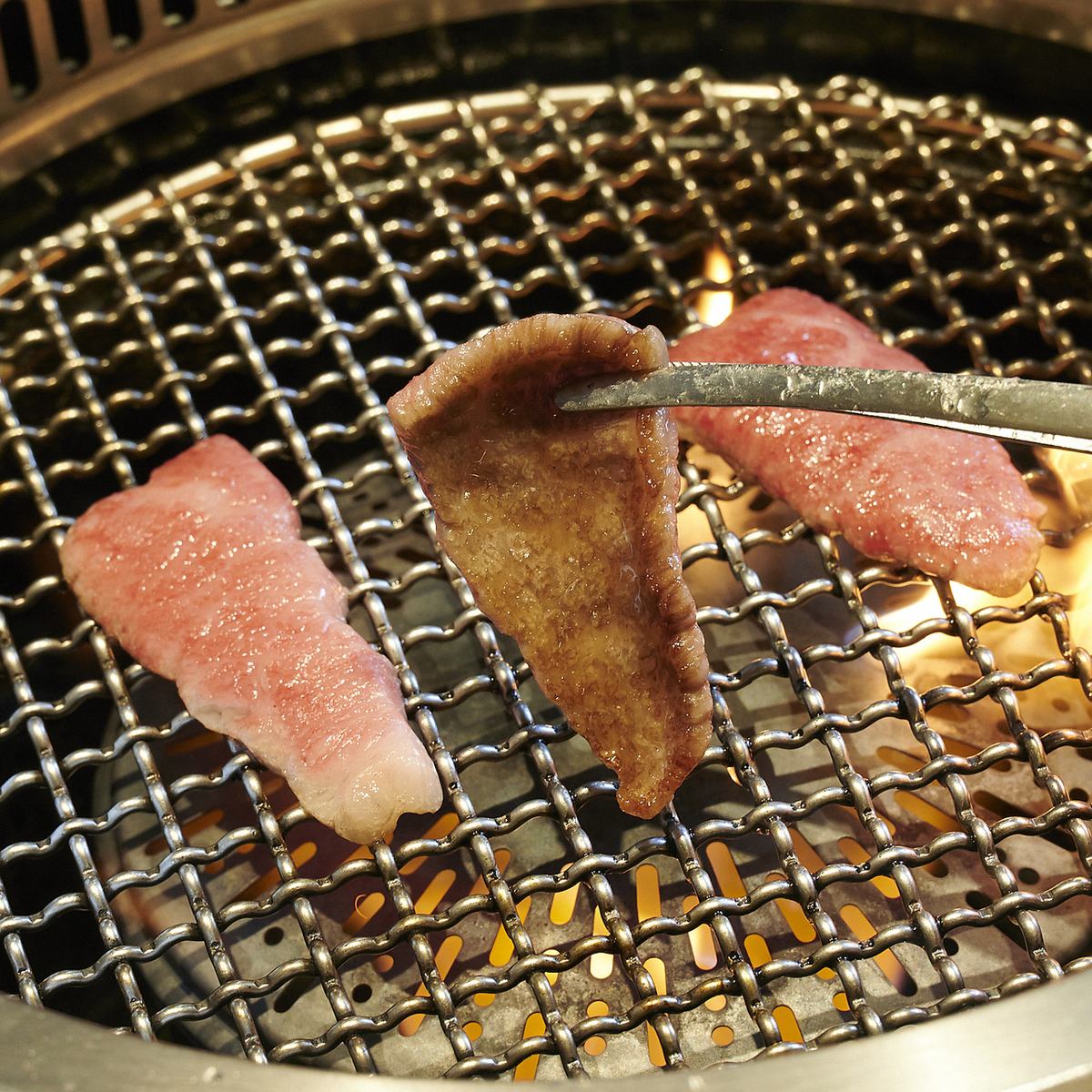 精肉卸問屋直送！とろける脂が美味しいA5黒毛和牛雌牛を厳選