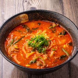 ユッケジャンラーメン