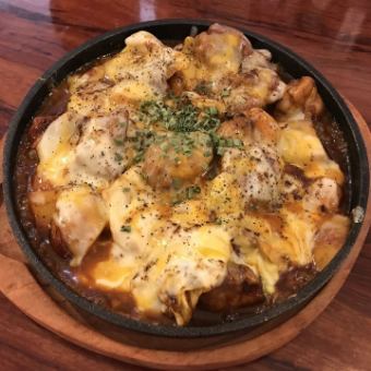 特製タレチーズタッカルビ　《辛さ：★★》