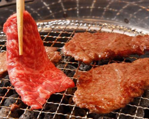 4/5 grade Kyushu Japanese black beef is cheap