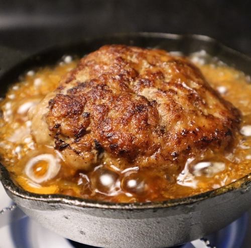 黒毛和牛100％　鉄板肉汁ハンバーグ