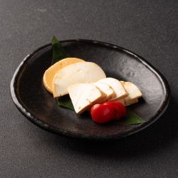 クリームチーズの山葵醤油漬け