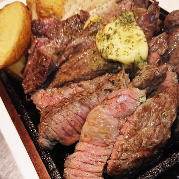 【ボリューム満点♪】肉厚赤身ステーキ鉄板 200g＜税込1700円＞