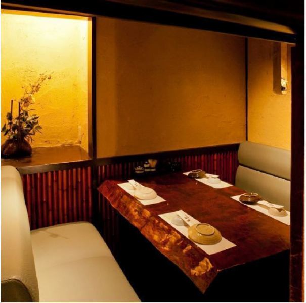 Various tasteful private rooms are enriched.We can accommodate any number of people, including 2, 4, 6, and 8 people.