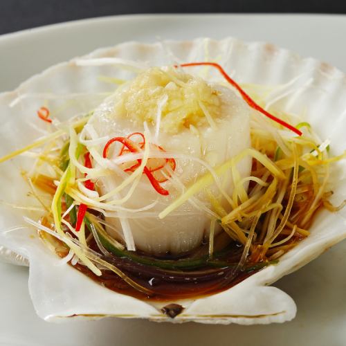Steamed scallops in garlic sauce