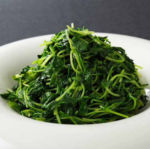Stir-fried bean sprouts with salt / Stir-fried bok choy