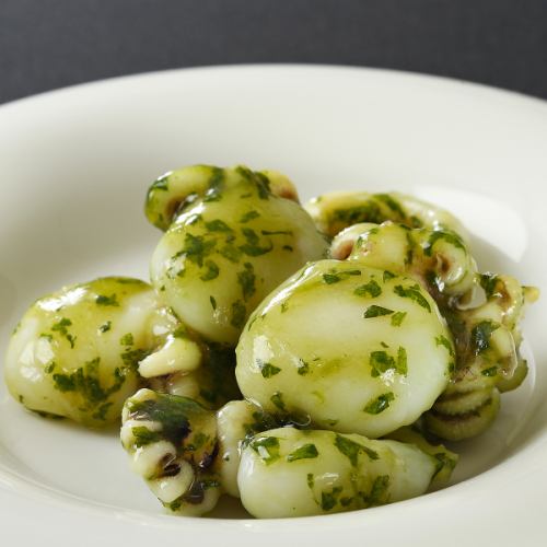 Stir-fried squid and perilla with salt