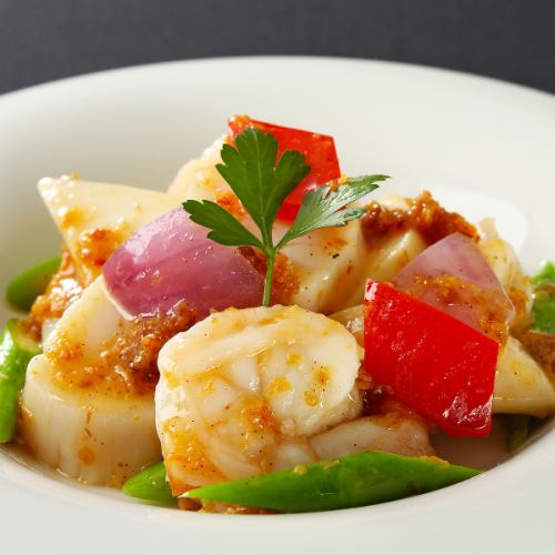 Two Kinds of Seafood Stir-fried with XO Sauce