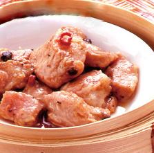 Spare ribs steamed with black soybeans