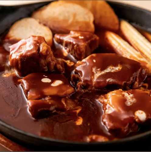 [Tuscany's proud hitoshina] We also offer a variety of meat dishes, including slowly simmered "thick-sliced beef stew"