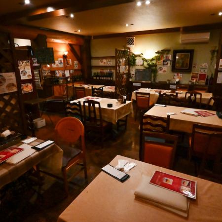 欢迎随时联系我们举办年末聚会、新年聚会、公司聚会等。