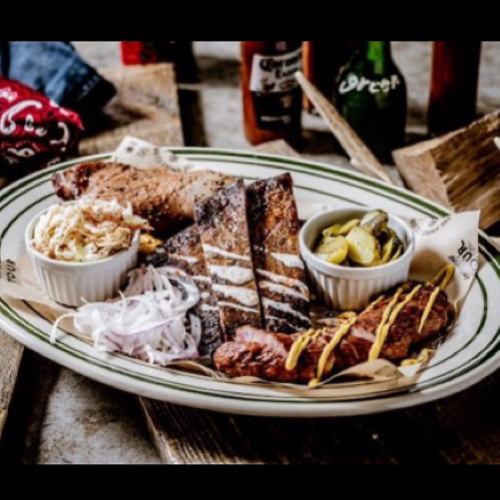 BBQ plate with outstanding cost performance! Enjoy our proud smoked dishes