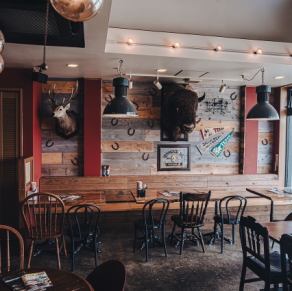 <2nd floor table seats> Various seating options available! Seats can be joined together to accommodate large groups!