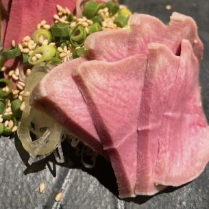 Tongue sashimi tossed with garlic