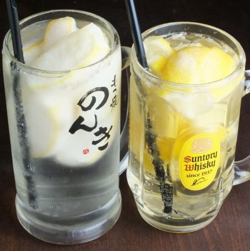 人気のレモンサワー★常連も大好きな1杯！キンキン冷えてます♪