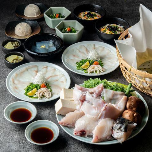 Direct from Shimonoseki: A5 rank wild tiger pufferfish course (6 dishes) 9,500 yen (tax included) *Reservation required by the day before