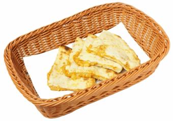 スパイシーチーズナン