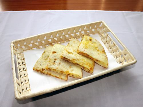 きのこベーコンチーズナン