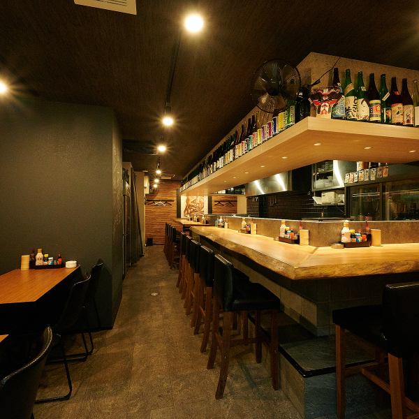 【貸切】当店は和泉府中駅から徒歩5分の位置にある海鮮が自慢の居酒屋！生牡蠣が原価で一年中お楽しみいただけます。牡蠣の他にも魅力的な創作料理をご用意しております◎団体様もOKですので、ご利用の場合は事前のご予約をお勧め致します！その他、様々なシーンにてご利用頂けますのでスタッフ一同お待ちしております！