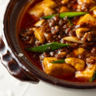 ～10月【期間限定コース】小皿、前菜盛り合わせ10種、点心3種、麻婆豆腐　★ドリンクサービス付