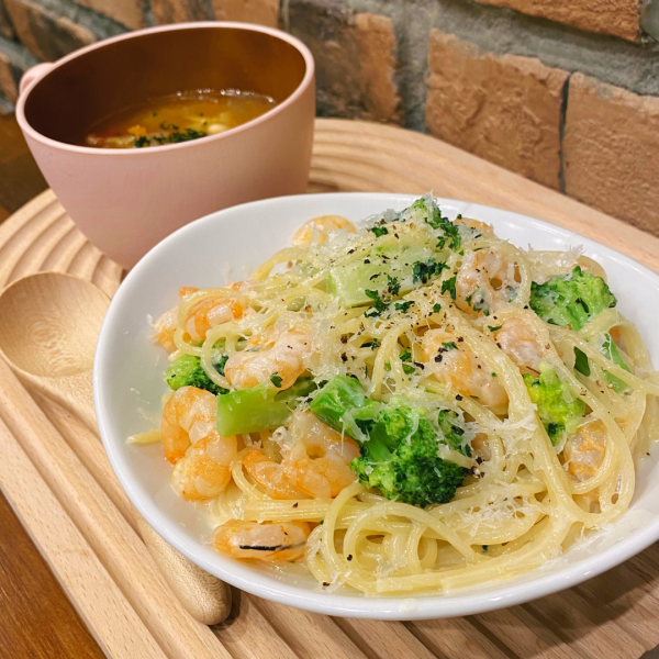 Choice of soup and pasta lunch set♪ 770 yen