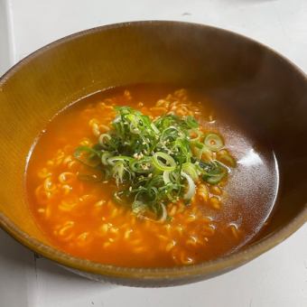辛ラーメン
